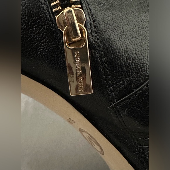 Michael Kors Leather Heel Heel Boots with Studs 🖤 - Picture 9 of 10